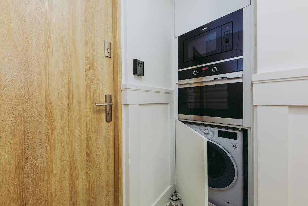 Lux Apartament W Centrum, Plac Konstytucji, Klimatyzacja, Widokowy Appartement Warschau Buitenkant foto
